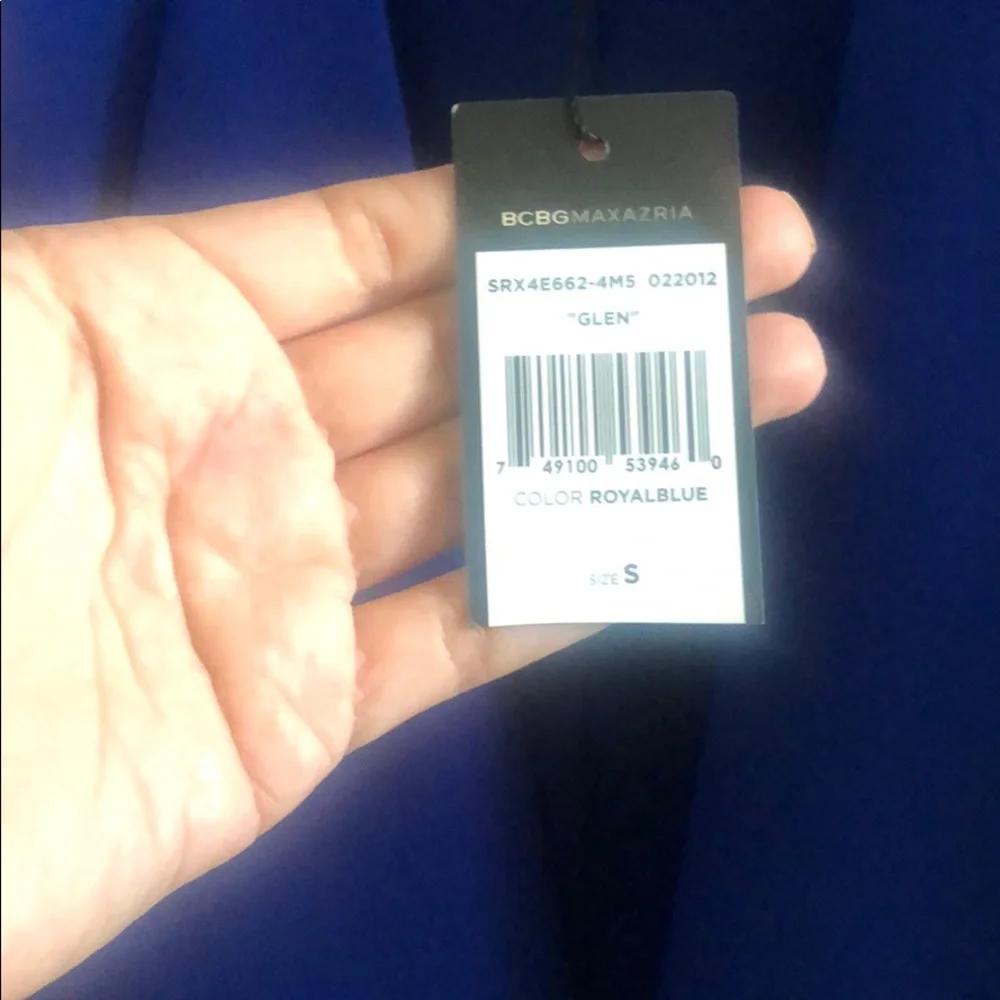 BCBGmaxzaria Blue crop blazer